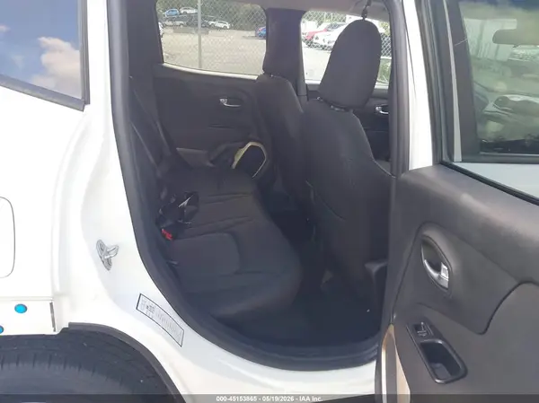 ZACCJABBXHPF03295 2017 JEEP RENEGADE - Image 8