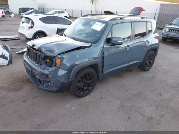ZACCJABBXHPF44459 2017 JEEP RENEGADE - Image 2