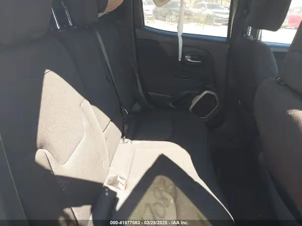 ZACCJABBXHPF51072 2017 JEEP RENEGADE - Image 8