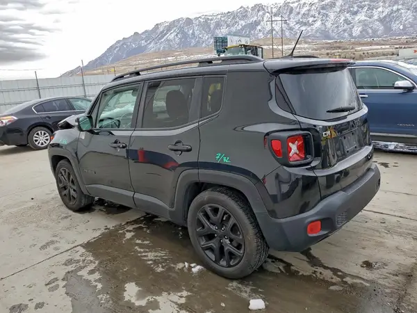 ZACCJABBXHPF75629 2017 JEEP RENEGADE - Image 2
