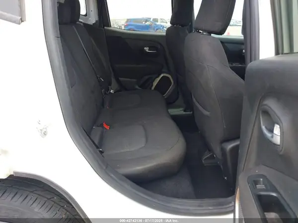 ZACCJABBXHPF85383 2017 JEEP RENEGADE - Image 8