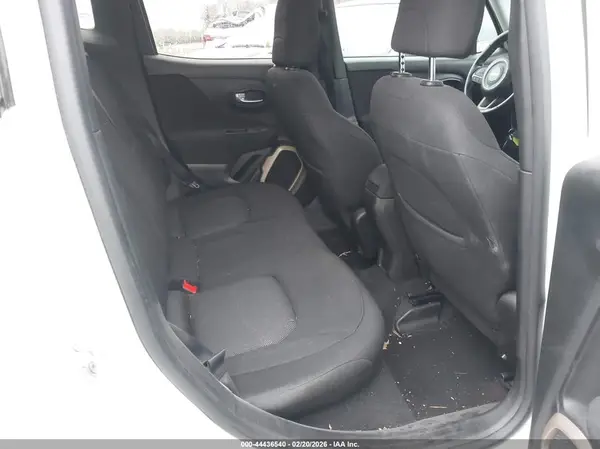 ZACCJABBXHPF98926 2017 JEEP RENEGADE - Image 8