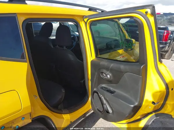 ZACCJABBXHPG59644 2017 JEEP RENEGADE - Image 8