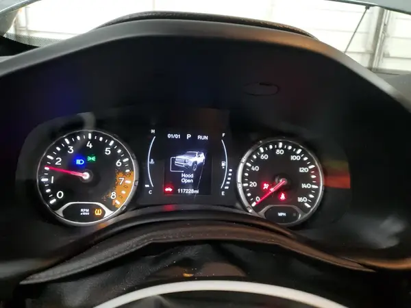 ZACCJABBXJPH38057 2018 JEEP RENEGADE - Image 8