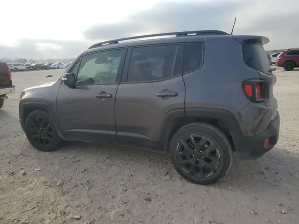 ZACCJABBXJPJ10061 2018 JEEP RENEGADE - Image 2