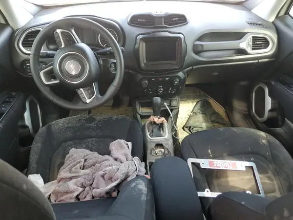 ZACCJABBXJPJ18886 2018 JEEP RENEGADE - Image 8