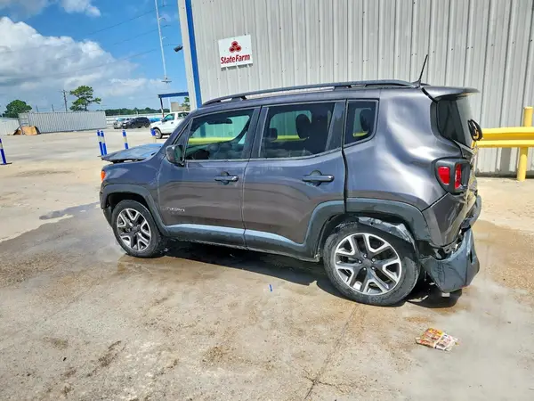 ZACCJABBXJPJ20797 2018 JEEP RENEGADE - Image 2