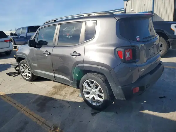 ZACCJABBXJPJ32657 2018 JEEP RENEGADE - Image 2