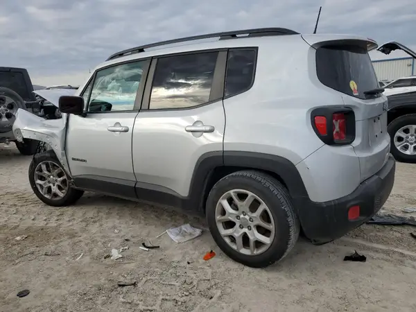 ZACCJABBXJPJ39530 2018 JEEP RENEGADE - Image 2