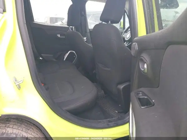 ZACCJABBXJPJ60183 2018 JEEP RENEGADE - Image 8