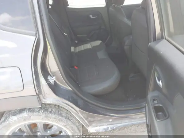 ZACCJABH1HPF91416 2017 JEEP RENEGADE - Image 8