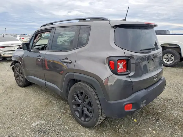 ZACCJABHXJPH92513 2018 JEEP RENEGADE - Image 2