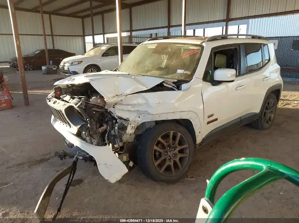 ZACCJABT1GPC68423 2016 JEEP RENEGADE - Image 2