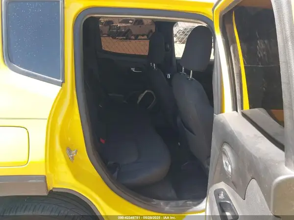 ZACCJABT1GPD53424 2016 JEEP RENEGADE - Image 8