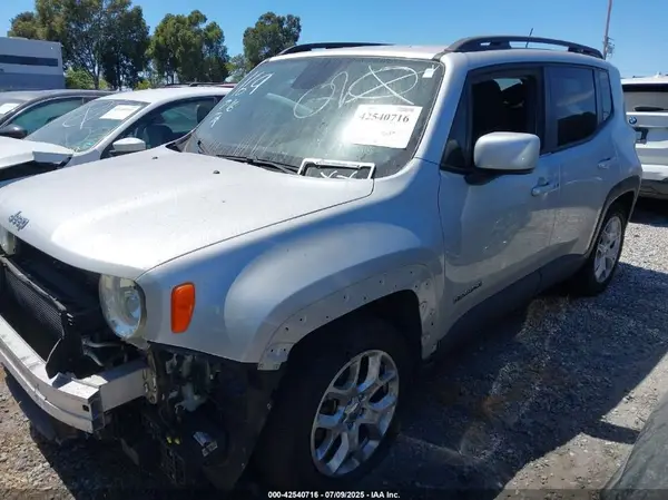 ZACCJABT1GPE33418 2016 JEEP RENEGADE - Image 2