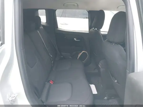ZACCJABT1GPE33418 2016 JEEP RENEGADE - Image 8