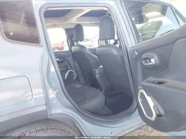 ZACCJABT2GPE12576 2016 JEEP RENEGADE - Image 8