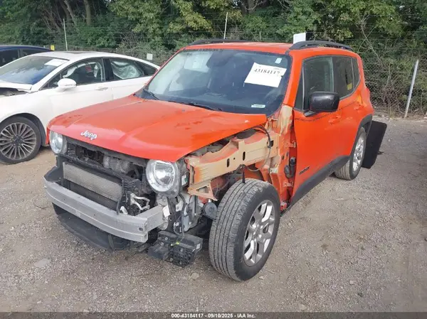 ZACCJABT2GPE33167 2016 JEEP RENEGADE - Image 2