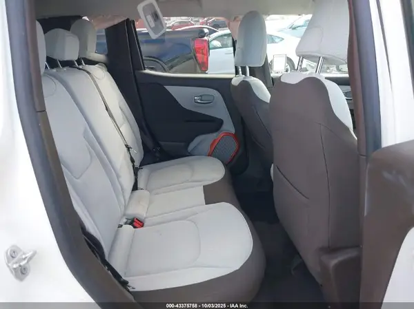 ZACCJABT3GPD75425 2016 JEEP RENEGADE - Image 8