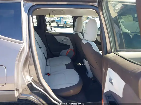 ZACCJABT3GPE08990 2016 JEEP RENEGADE - Image 8