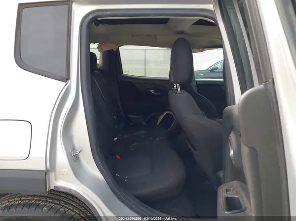 ZACCJABT4GPD10552 2016 JEEP RENEGADE - Image 8
