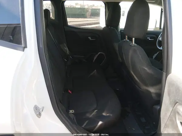 ZACCJABT4GPD37234 2016 JEEP RENEGADE - Image 8