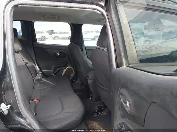 ZACCJABT4GPD58116 2016 JEEP RENEGADE - Image 8
