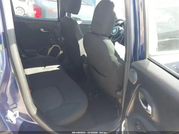 ZACCJABT5GPC55240 2016 JEEP RENEGADE - Image 8