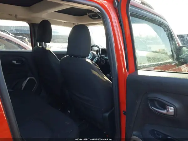 ZACCJABT5GPD33323 2016 JEEP RENEGADE - Image 8