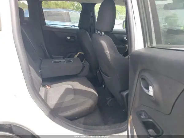 ZACCJABT5GPE09252 2016 JEEP RENEGADE - Image 8