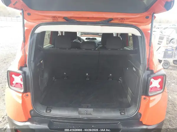 ZACCJABT5GPE31204 2016 JEEP RENEGADE - Image 8