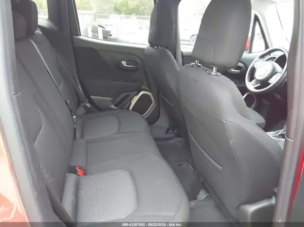 ZACCJABT6GPC49396 2016 JEEP RENEGADE - Image 8