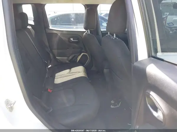 ZACCJABT6GPC67350 2016 JEEP RENEGADE - Image 8