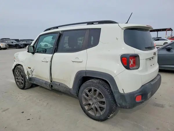 ZACCJABT6GPD92834 2016 JEEP RENEGADE - Image 2