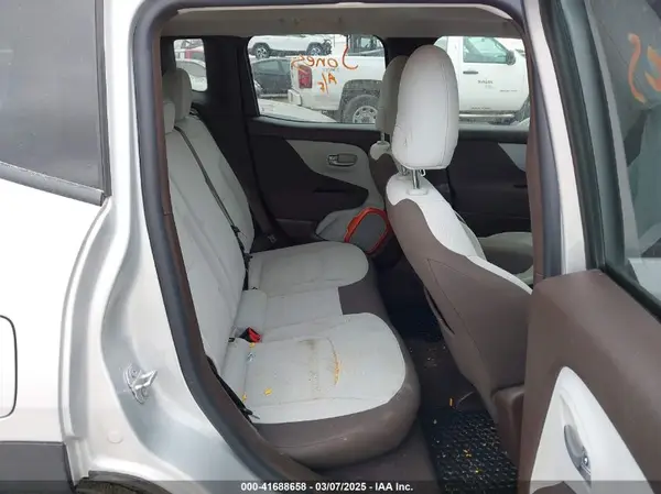 ZACCJABT6GPE12404 2016 JEEP RENEGADE - Image 8