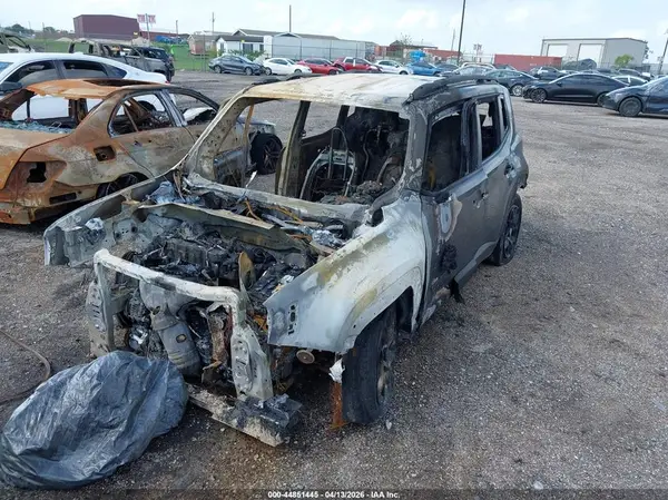 ZACCJABT6GPE16758 2016 JEEP RENEGADE - Image 2