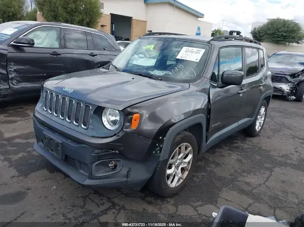 ZACCJABT7GPE35061 2016 JEEP RENEGADE - Image 2