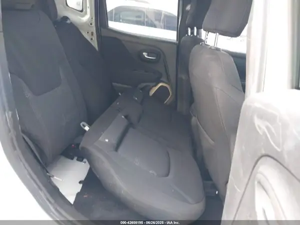 ZACCJABT8GPC47875 2016 JEEP RENEGADE - Image 8