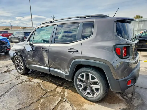 ZACCJABT8GPC59914 2016 JEEP RENEGADE - Image 2