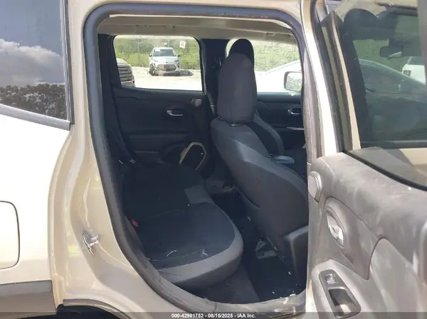 ZACCJABT8GPC70752 2016 JEEP RENEGADE - Image 8