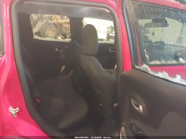 ZACCJABT8GPE12081 2016 JEEP RENEGADE - Image 8
