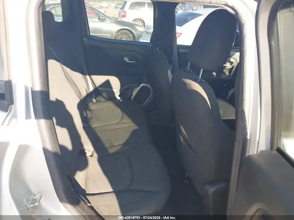 ZACCJABTXGPC46341 2016 JEEP RENEGADE - Image 8