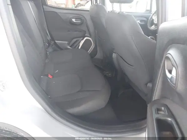 ZACCJABTXGPC47473 2016 JEEP RENEGADE - Image 8