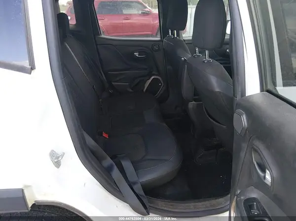 ZACCJABTXGPD04562 2016 JEEP RENEGADE - Image 8