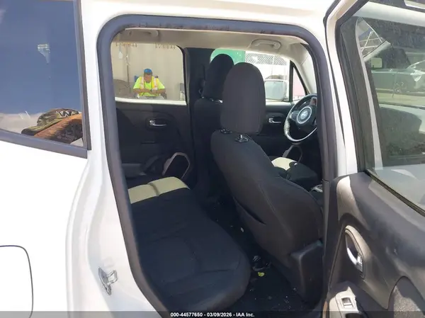 ZACCJABTXGPD37268 2016 JEEP RENEGADE - Image 8