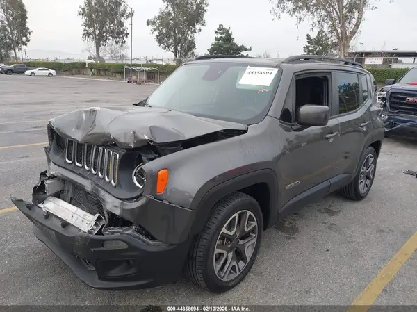 ZACCJABTXGPE17623 2016 JEEP RENEGADE - Image 2