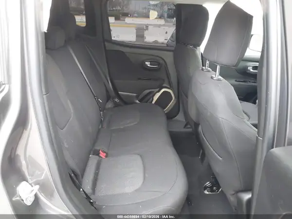 ZACCJABTXGPE17623 2016 JEEP RENEGADE - Image 8