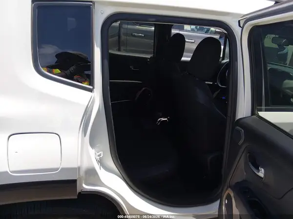 ZACCJABTXGPE20926 2016 JEEP RENEGADE - Image 8