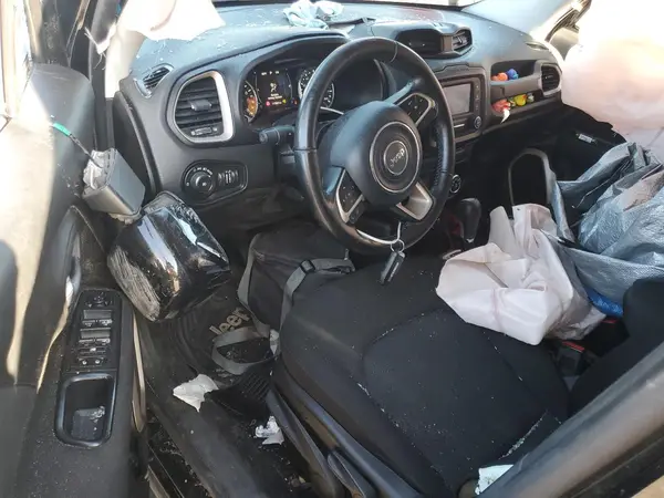 ZACCJABTXGPE34034 2016 JEEP RENEGADE - Image 8