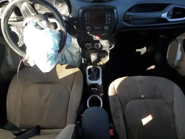 ZACCJABTXGPE36205 2016 JEEP RENEGADE - Image 8